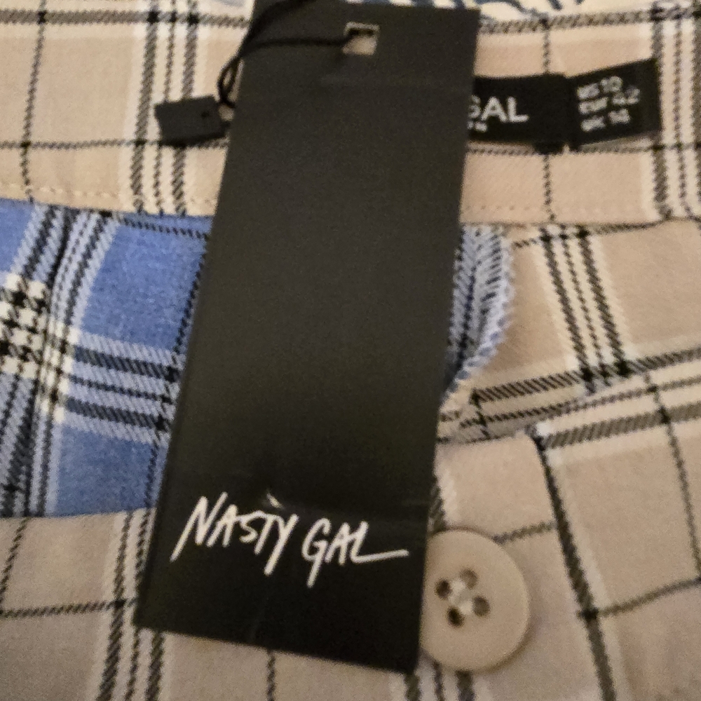Nasty Gal Women's Size 10 NWT mixed check pleated mini skirt beige - Picture 2 of 10